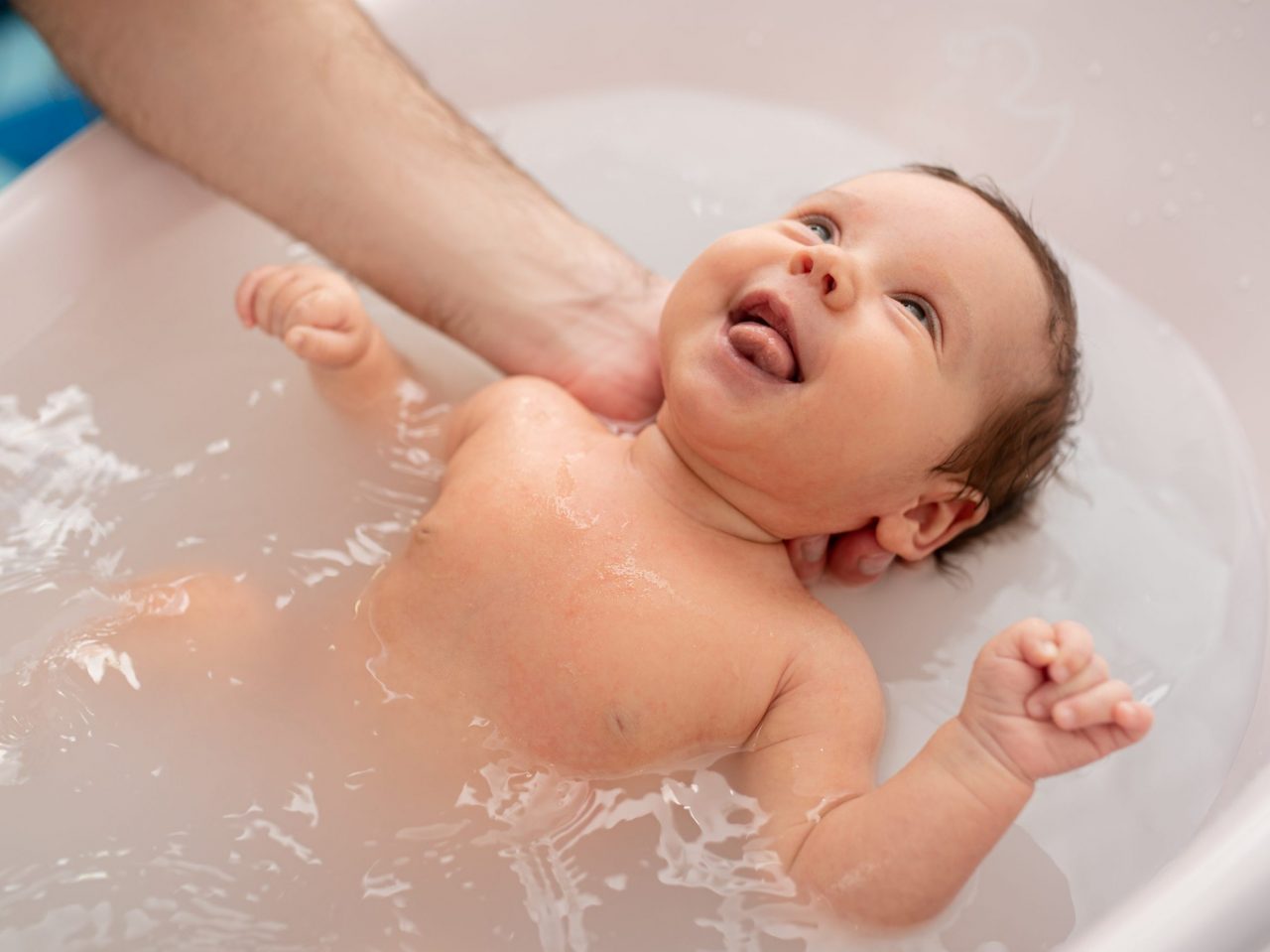 Hoe vaak baby in bad